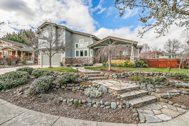 1120 Barrington Circle, Ashland, OR 97520