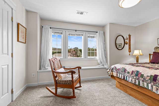 1120 Barrington Circle, Ashland, OR 97520