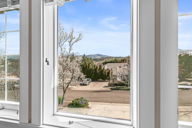 1120 Barrington Circle, Ashland, OR 97520