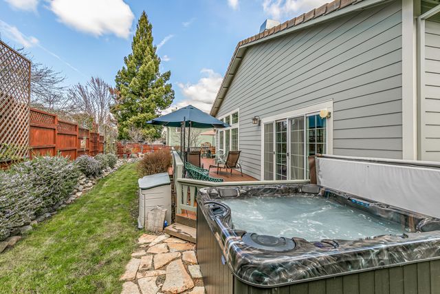 1120 Barrington Circle, Ashland, OR 97520
