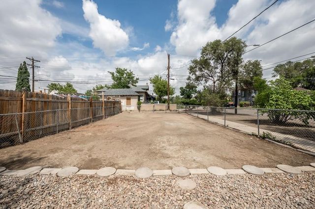 923 E 7th St, Pueblo, CO 81001