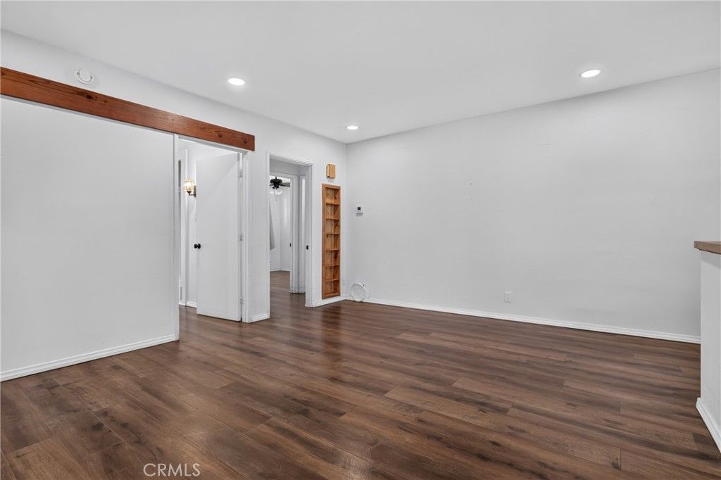 10572 Shoshone Avenue, Granada Hills, CA 91344 — photo 4