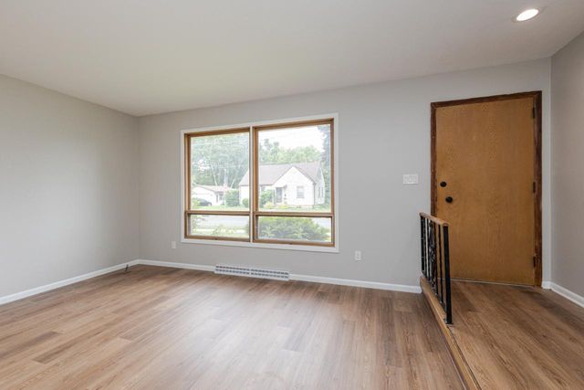 429 Church STREET, Hartford, WI 53027