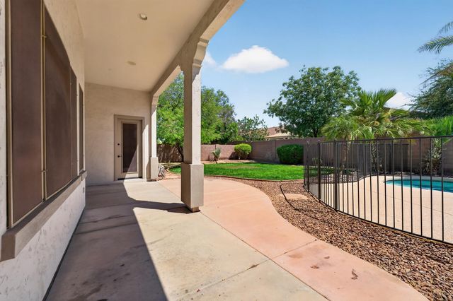 4385 S Crosscreek Drive, Chandler, AZ 85249