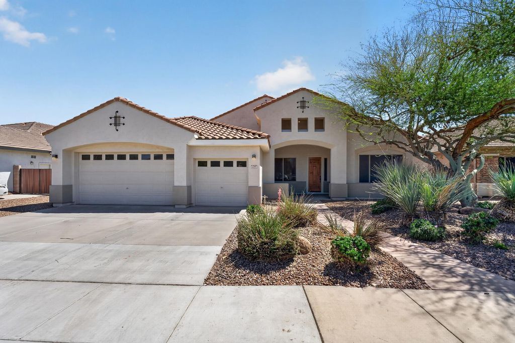 4385 S Crosscreek Drive, Chandler, AZ 85249