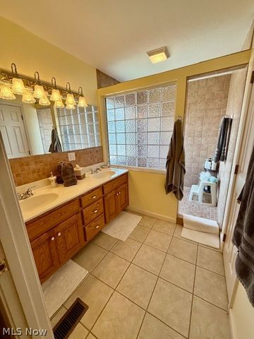 810 Florence Street D, Belpre, OH 45714