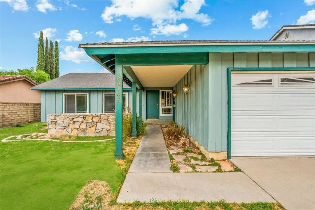 29147 Lotusgarden Drive, Canyon Country, CA 91387