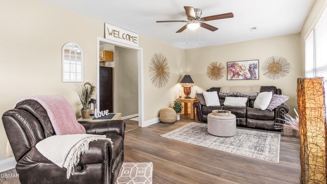 240 Meadowbrook Drive, Pigeon Forge, TN 37863