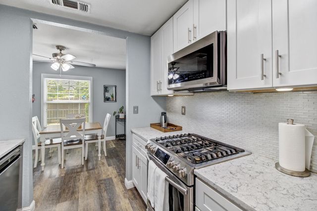 3851 8th Ave, Sacramento, CA 95817