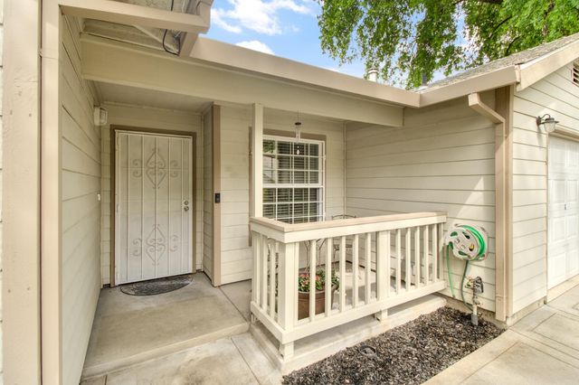 3851 8th Ave, Sacramento, CA 95817
