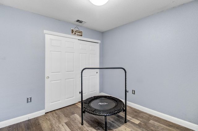 3851 8th Ave, Sacramento, CA 95817