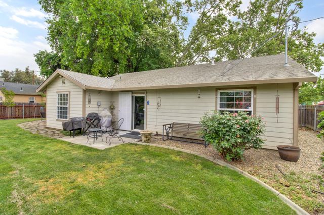 3851 8th Ave, Sacramento, CA 95817