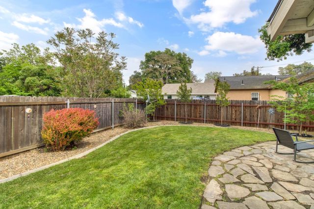 3851 8th Ave, Sacramento, CA 95817