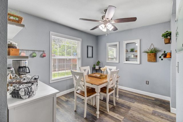 3851 8th Ave, Sacramento, CA 95817