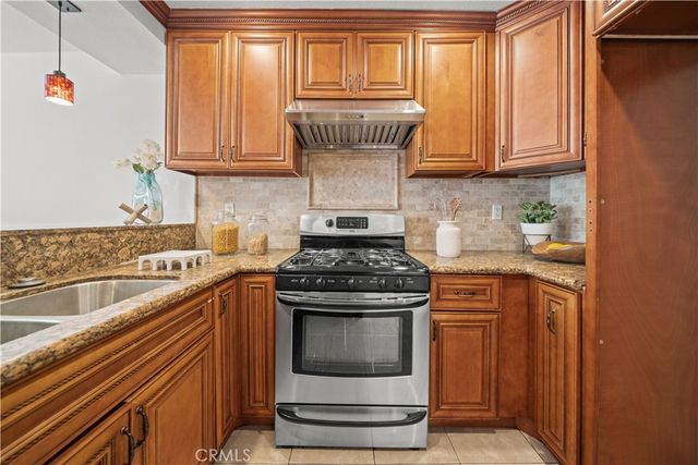 849 S Mountain, Ontario, CA 91762