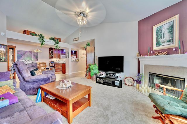 576 Cloverfield Lane, 308, Fort Wright, KY 41011