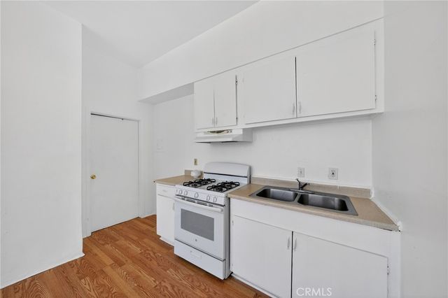 1153 S Westlake, Los Angeles, CA 90006