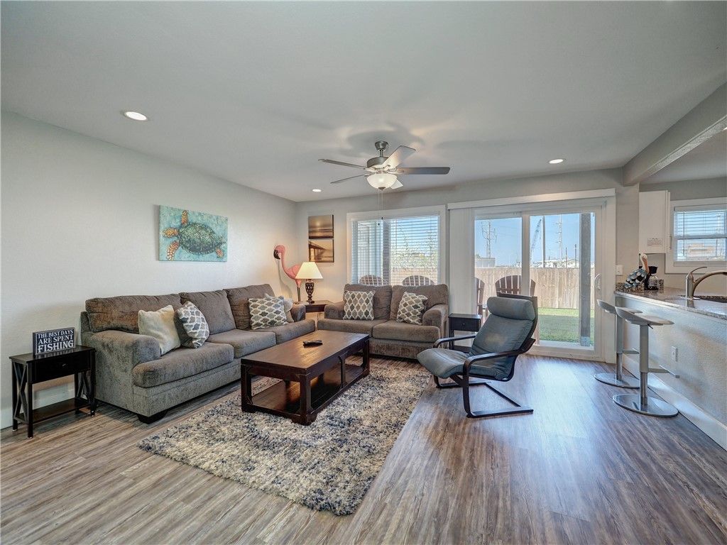 230 Cut Off 126, Port Aransas, TX 78373 — photo 4