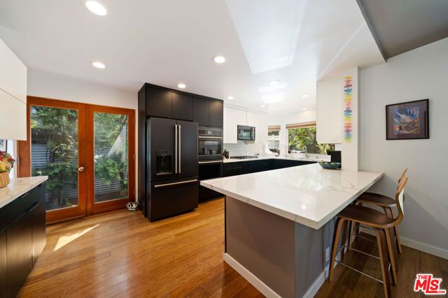 2817 Virginia Avenue, Santa Monica, CA 90404