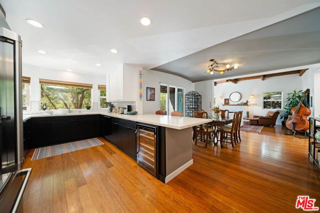 2817 Virginia Avenue, Santa Monica, CA 90404