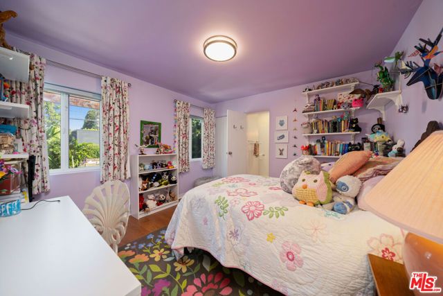 2817 Virginia Avenue, Santa Monica, CA 90404