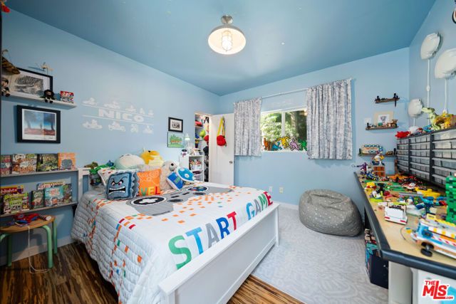 2817 Virginia Avenue, Santa Monica, CA 90404