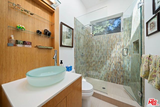 2817 Virginia Avenue, Santa Monica, CA 90404
