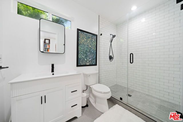 2817 Virginia Avenue, Santa Monica, CA 90404