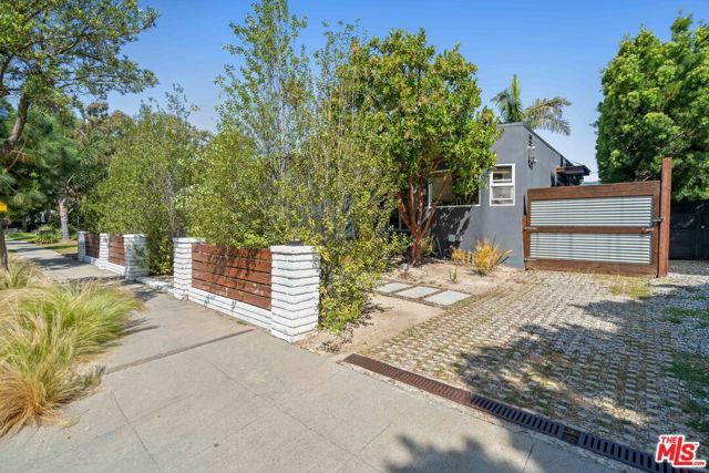 2817 Virginia Avenue, Santa Monica, CA 90404
