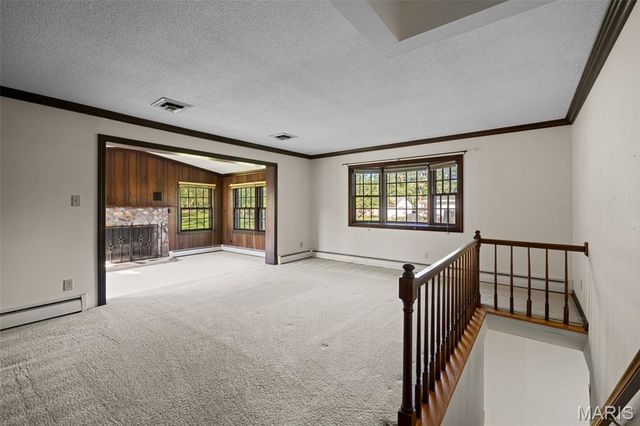 219 Barker Lane, Ballwin, MO 63021