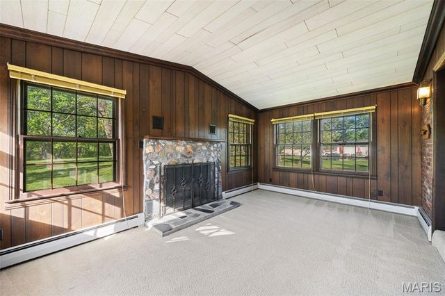 219 Barker Lane, Ballwin, MO 63021