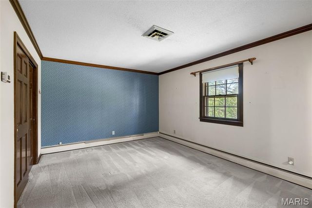 219 Barker Lane, Ballwin, MO 63021