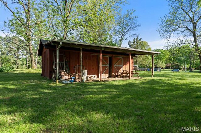 219 Barker Lane, Ballwin, MO 63021