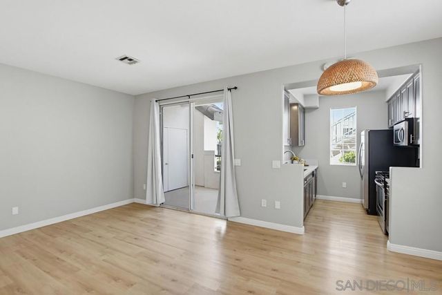 8668 New Salem 103, San Diego, CA 92126