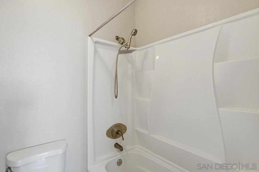 Image 14 of property listing at 8668 New Salem 103, San Diego, CA 92126
