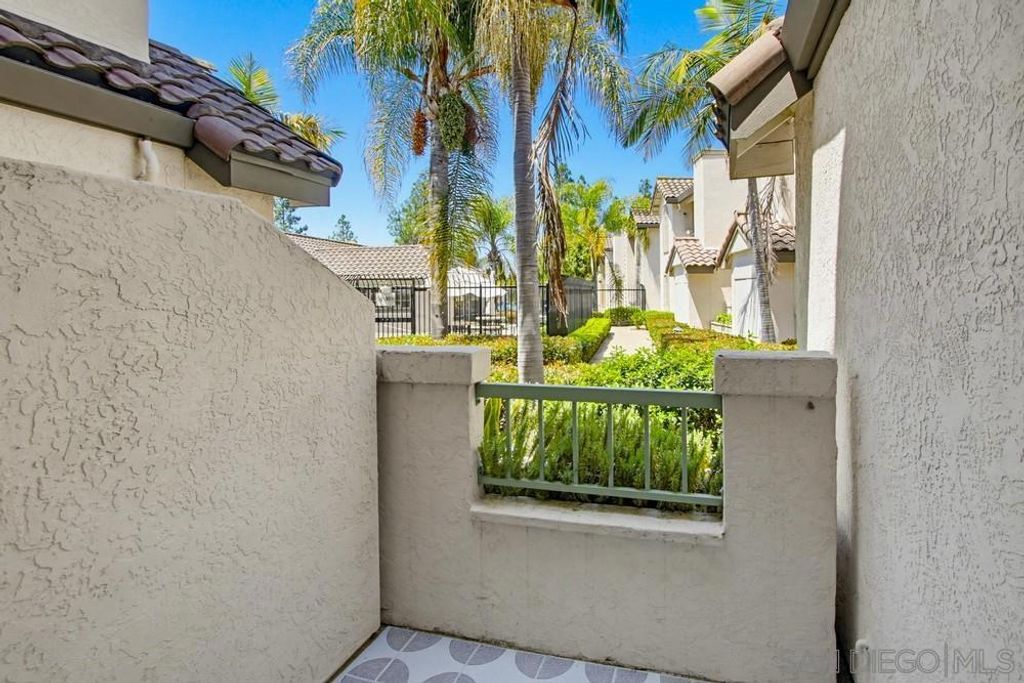 Image 16 of property listing at 8668 New Salem 103, San Diego, CA 92126