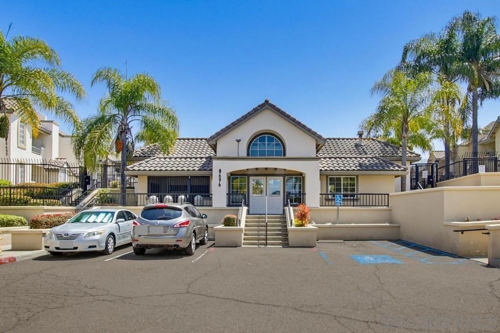 Image 34 of property listing at 8668 New Salem 103, San Diego, CA 92126