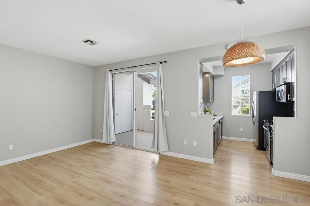 Image 5 of property listing at 8668 New Salem 103, San Diego, CA 92126