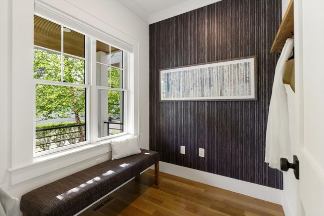 1124 Chestnut St, Newton, MA 02464