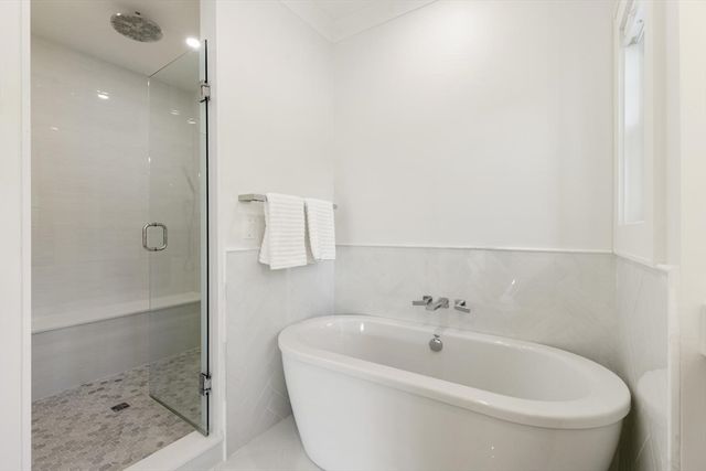1124 Chestnut St, Newton, MA 02464
