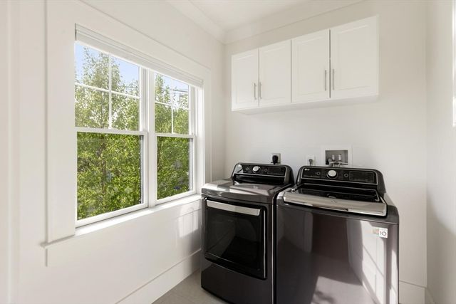 1124 Chestnut St, Newton, MA 02464