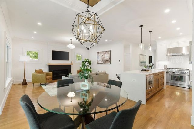 1124 Chestnut St, Newton, MA 02464