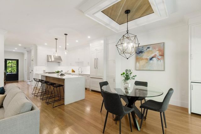 1124 Chestnut St, Newton, MA 02464