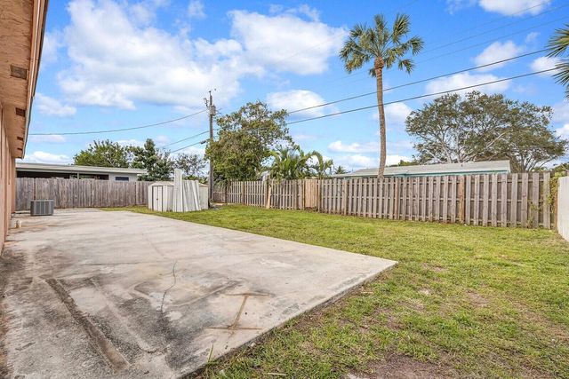 4389 BELLEWOOD Street, Palm Beach Gardens, FL 33410