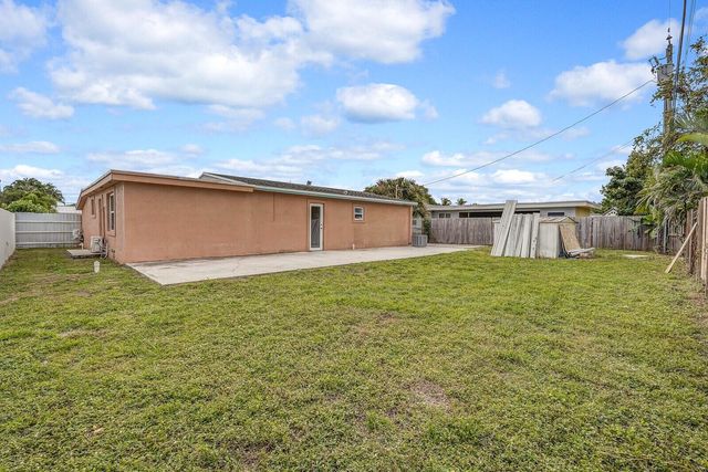 4389 BELLEWOOD Street, Palm Beach Gardens, FL 33410