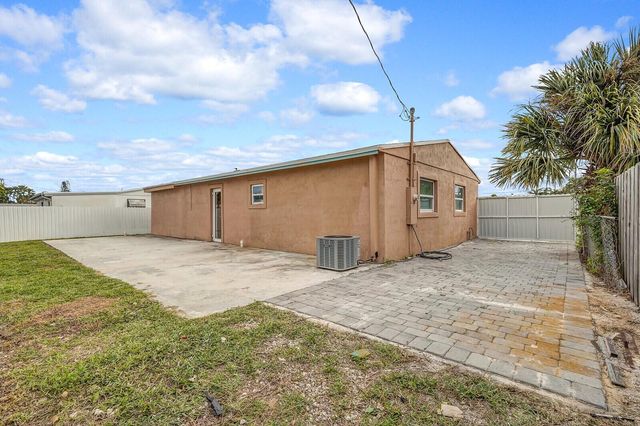 4389 BELLEWOOD Street, Palm Beach Gardens, FL 33410