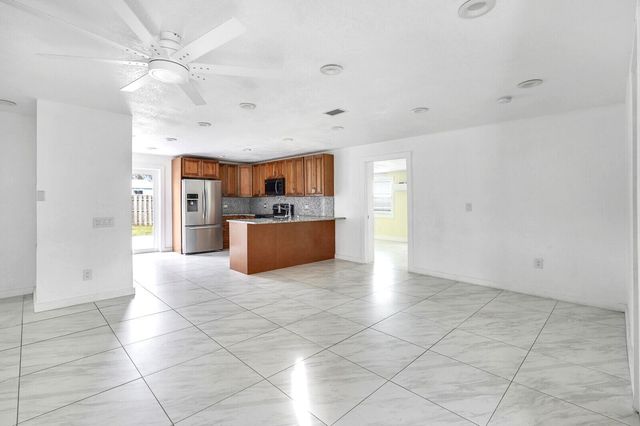 4389 BELLEWOOD Street, Palm Beach Gardens, FL 33410