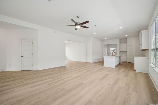 815 Shatterhand Blvd, San Antonio, TX 78260