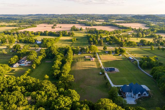 1496 Coleman Rd, Franklin, TN 37064
