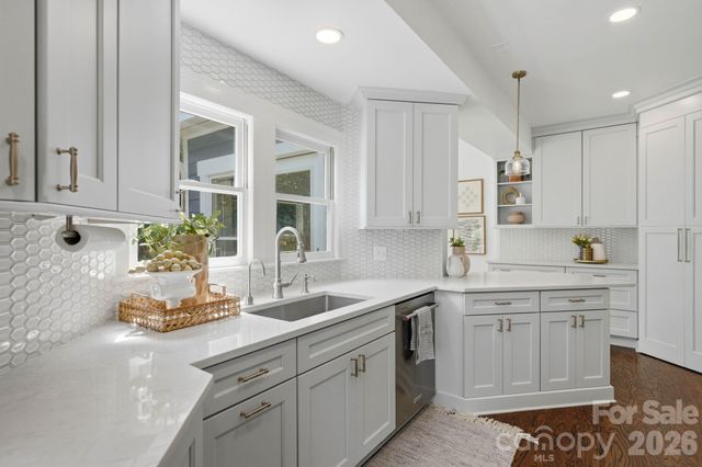 2009 Victorian Place, Charlotte, NC 28203